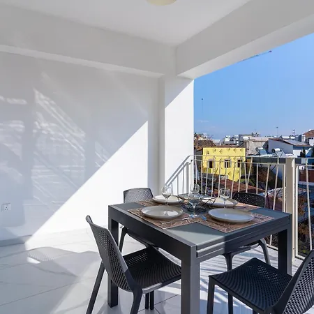 Apartment Rosemont & Balcony In