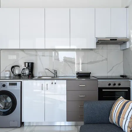 Rosemont & Balcony In