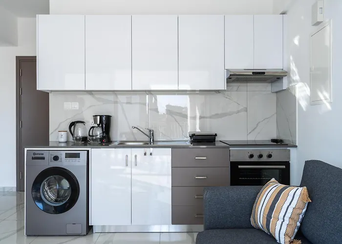 Rosemont & Balcony In