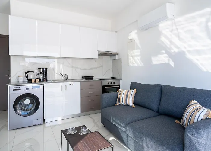 Rosemont & Balcony In * Larnaca