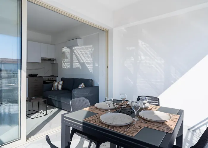 Rosemont & Balcony In * Larnaca